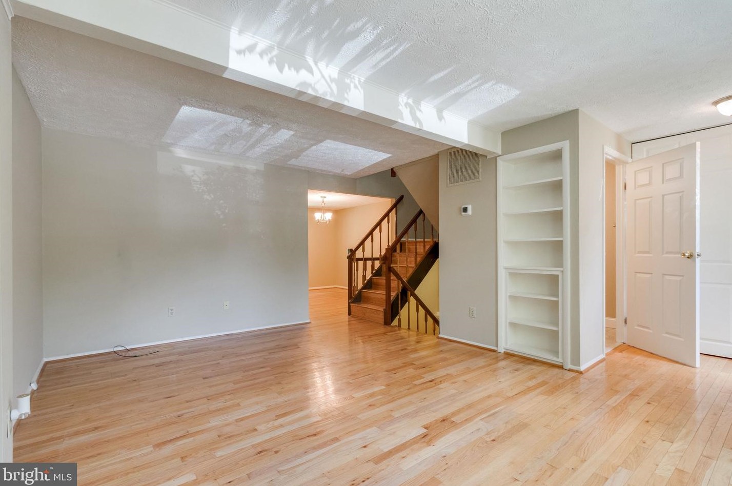 8044 Steeple Chase Ct, Springfield, VA 22153