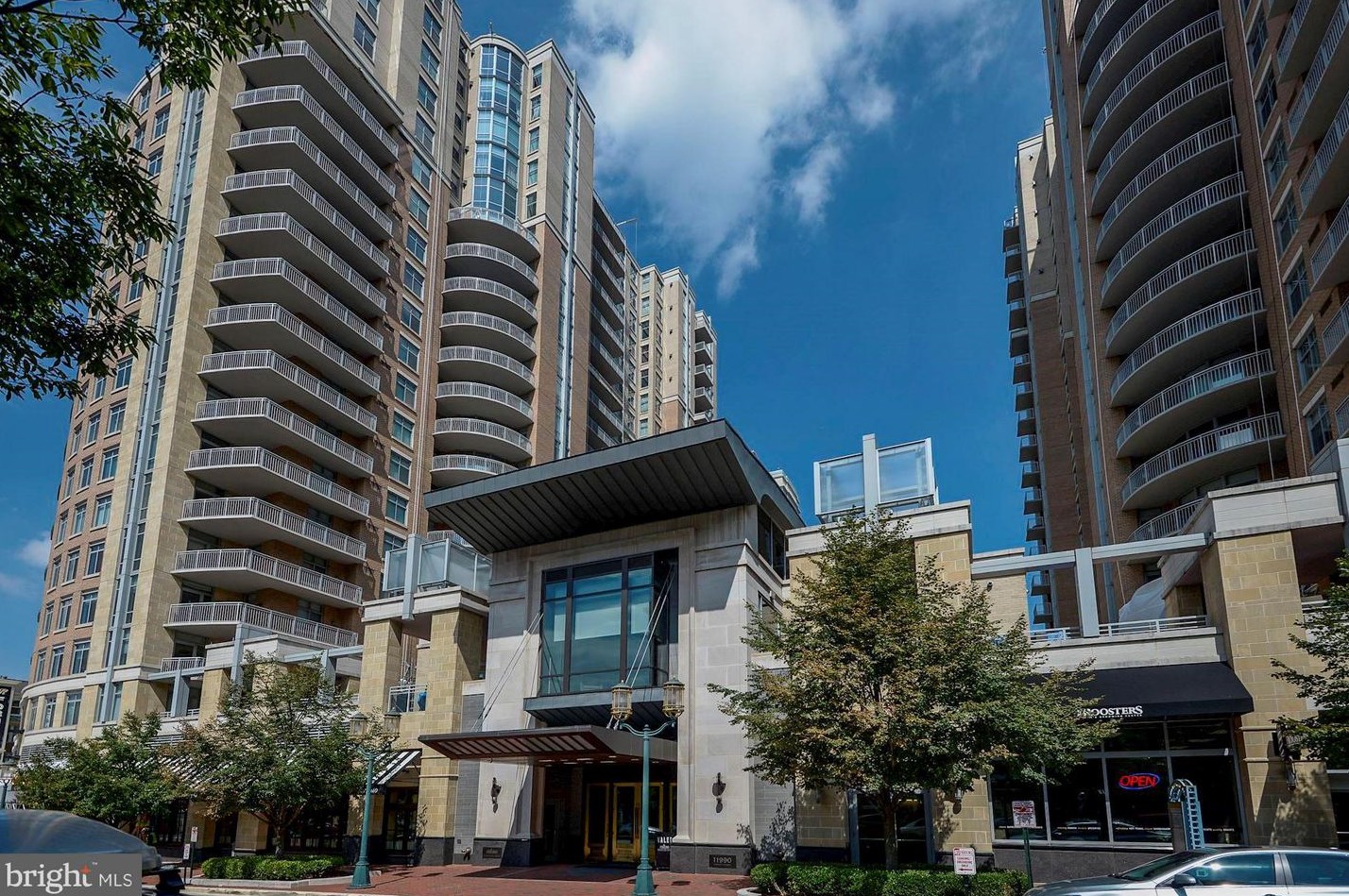11990 Market St #1106, Herndon, VA 20190