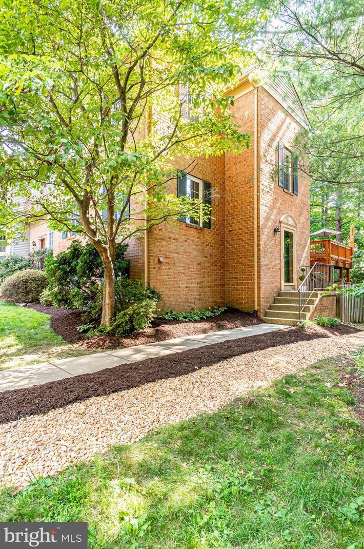 7080 Solomon Seal Ct, Springfield, VA 22152