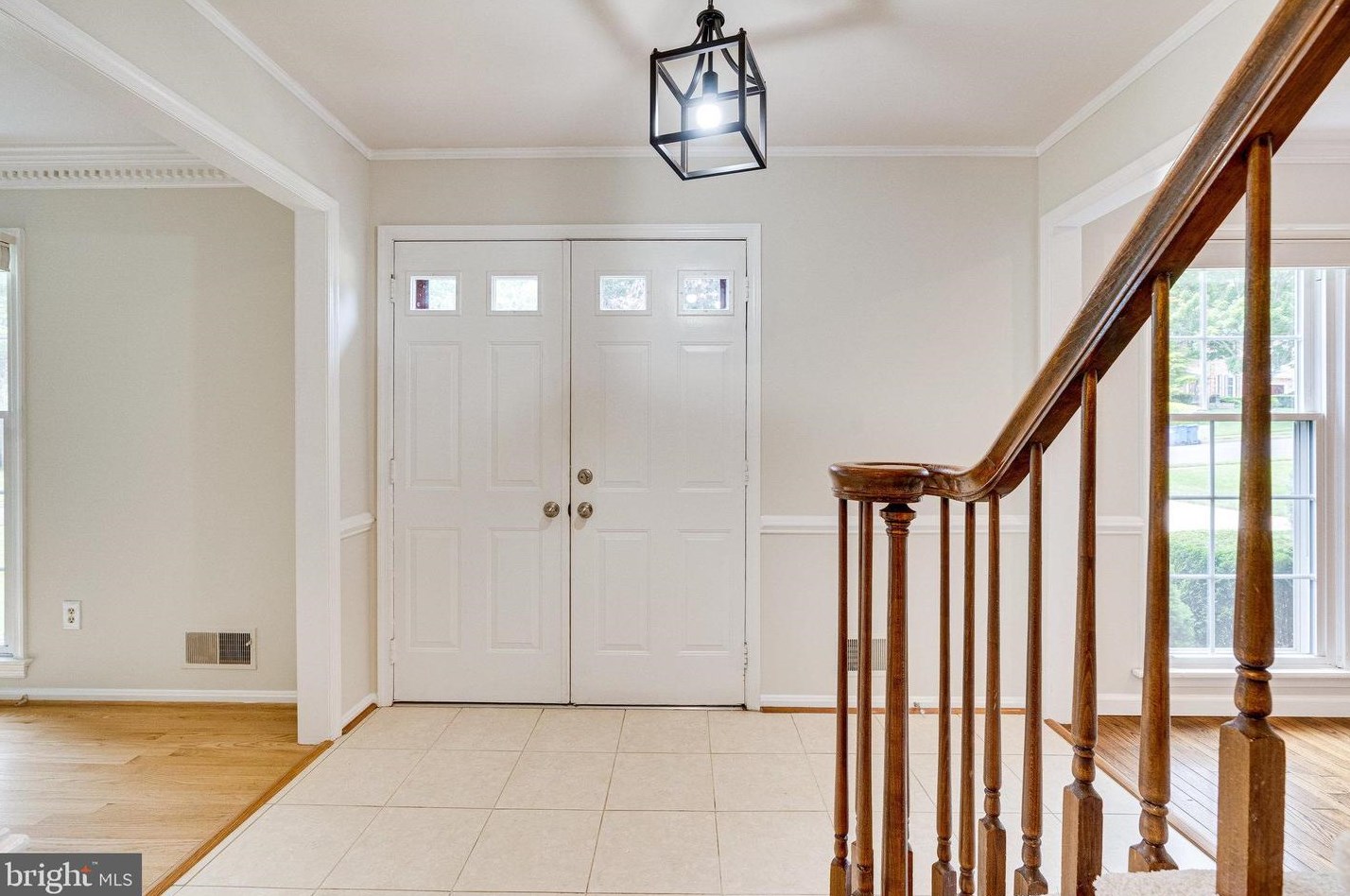 9706 Doulton Ct, Fairfax, VA 22032-1709
