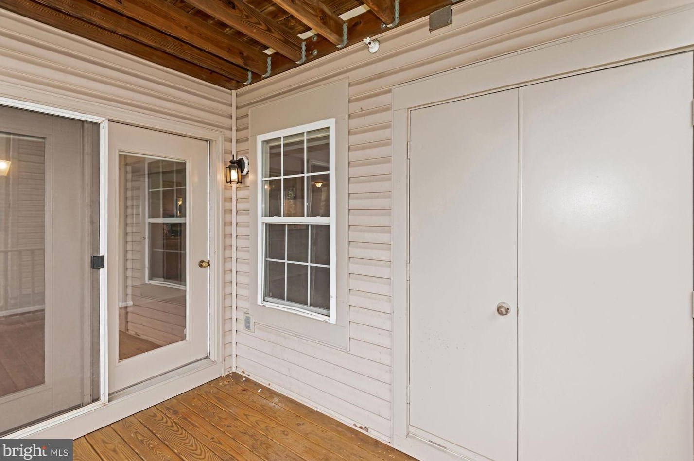 4112 Monument Ct, Fairfax VA  22033-2881 exterior