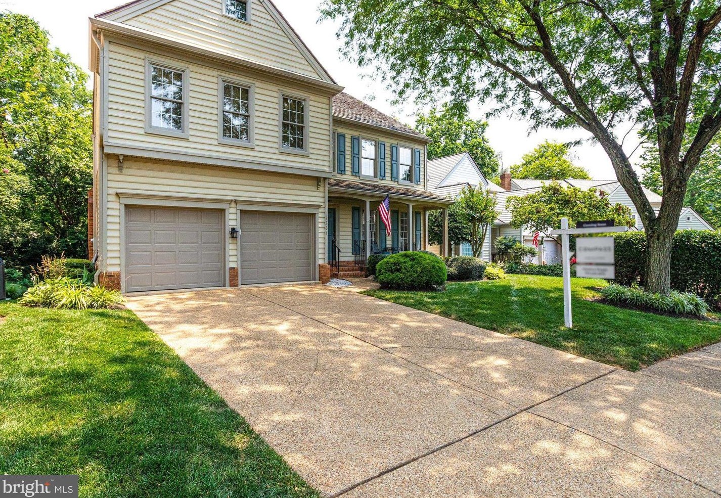 9706 Hidden Valley Rd, Vienna, VA 22181-6094