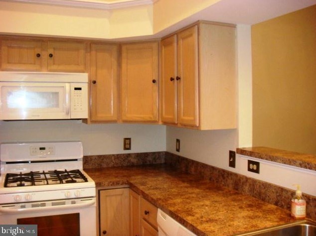 9220 Cardinal Forest Ln #9220-l, Lorton, VA 22079