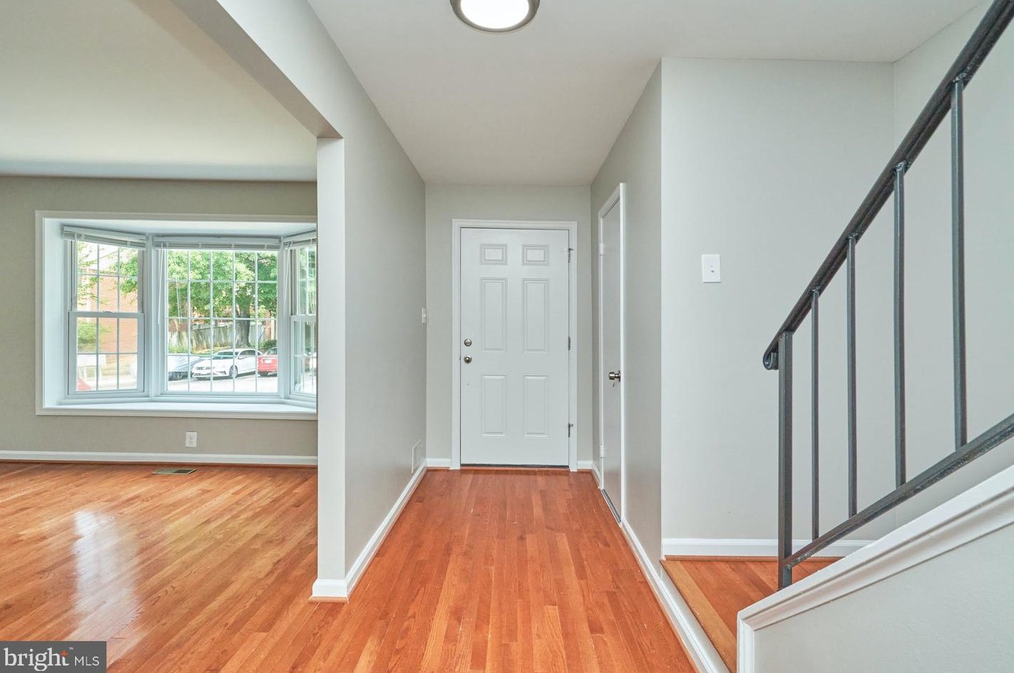 10257 Friendship Ct, Fairfax, VA 22032-3511