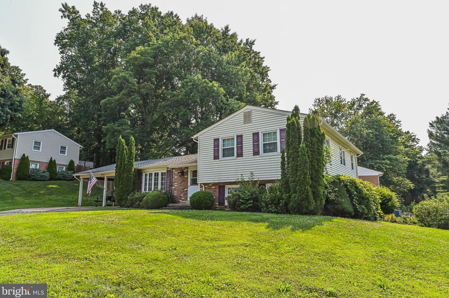 7011 Gillings Rd, Springfield, VA 22152