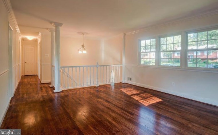 9510 Farmview Ct, Fairfax, VA 22032