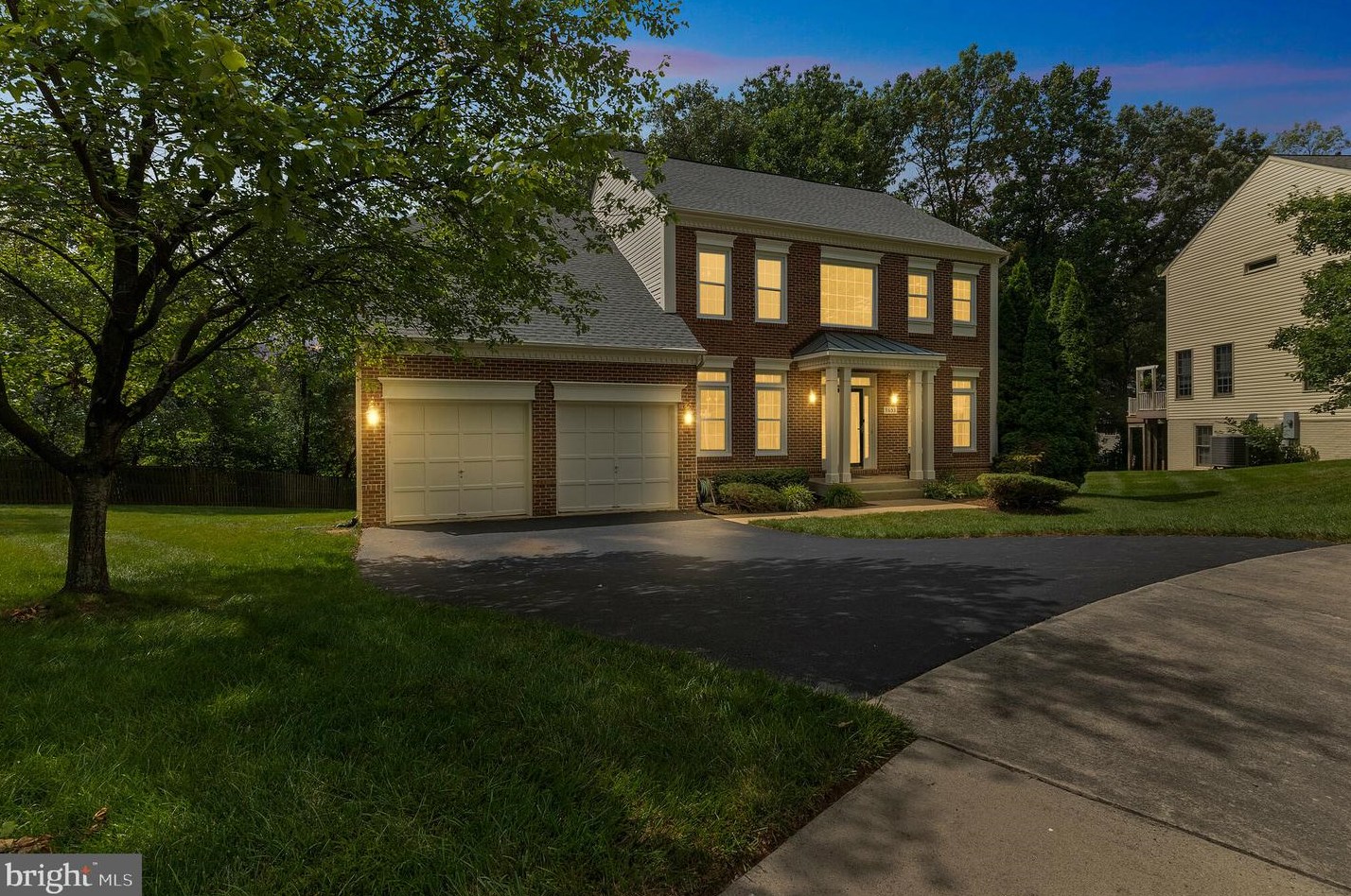 9653 Sherman Oaks Ct, Fairfax, VA 22032-2816