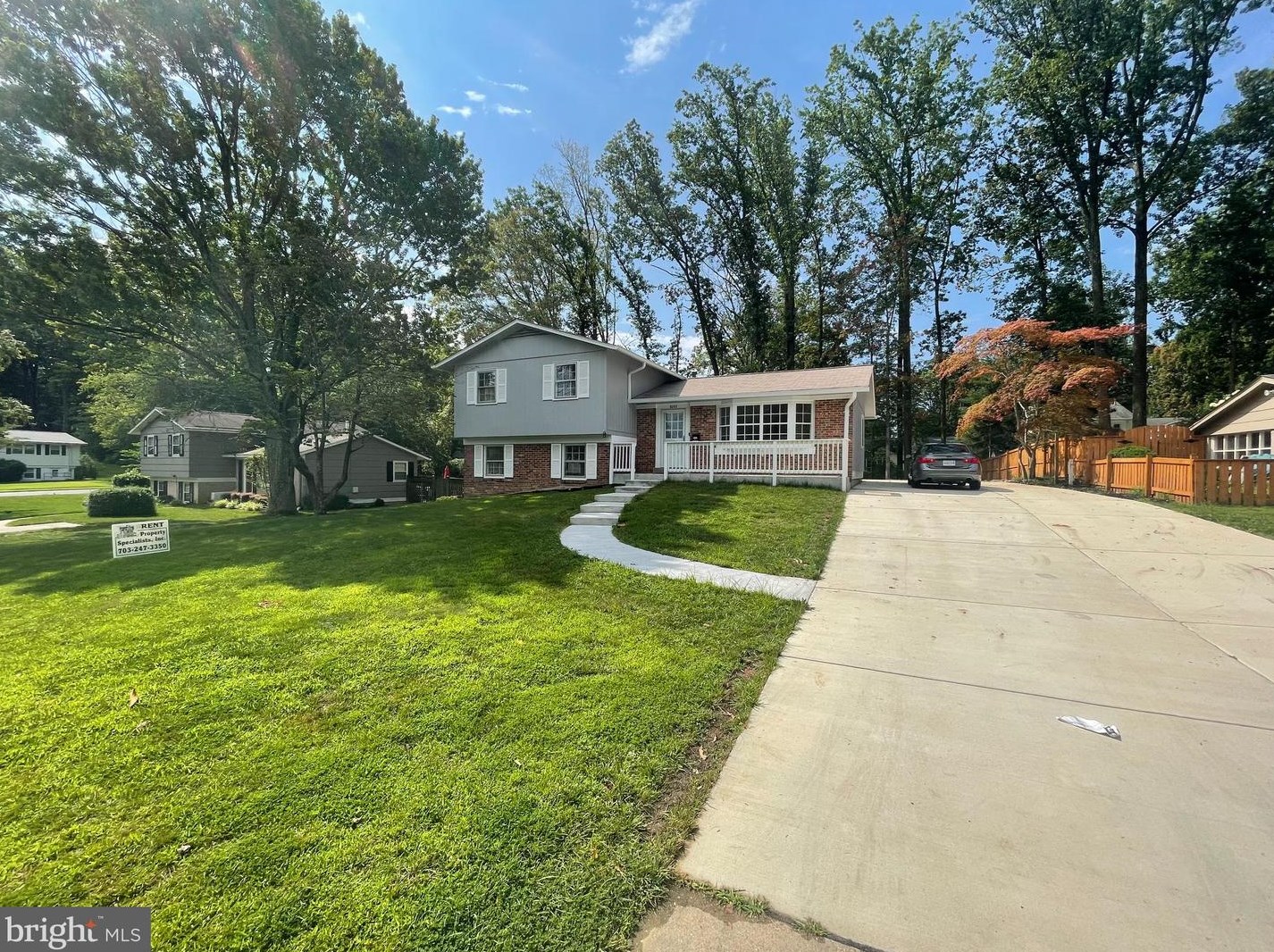 8203 Old Oaks Dr, Springfield, VA 22152