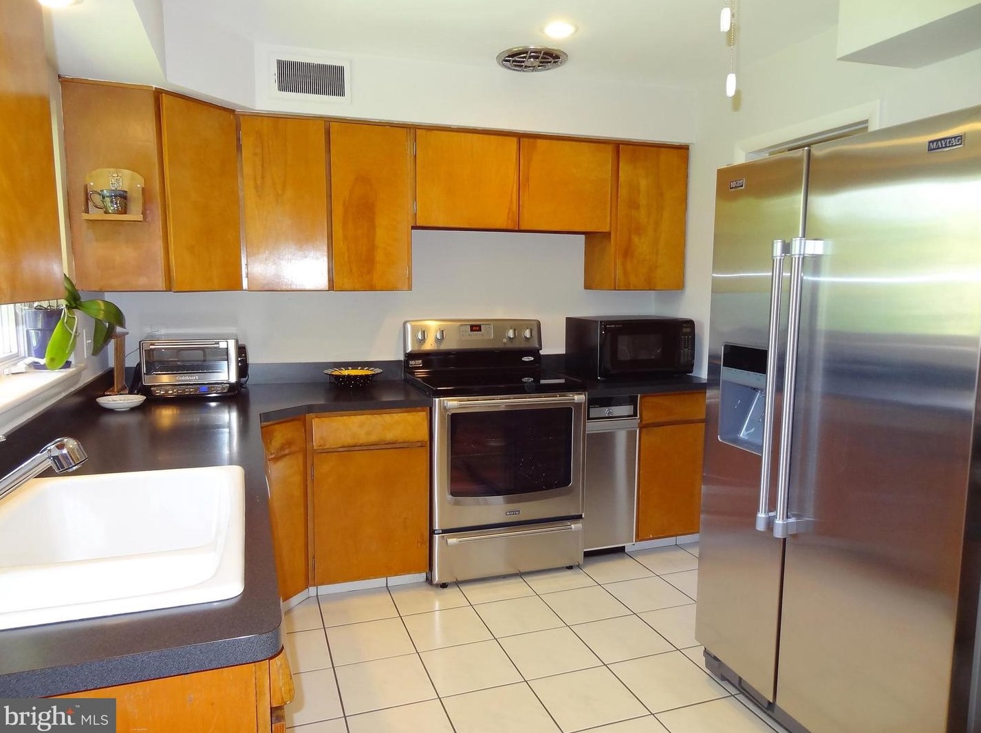 5036 Prestwick Dr, Fairfax VA 22030-4523 exterior