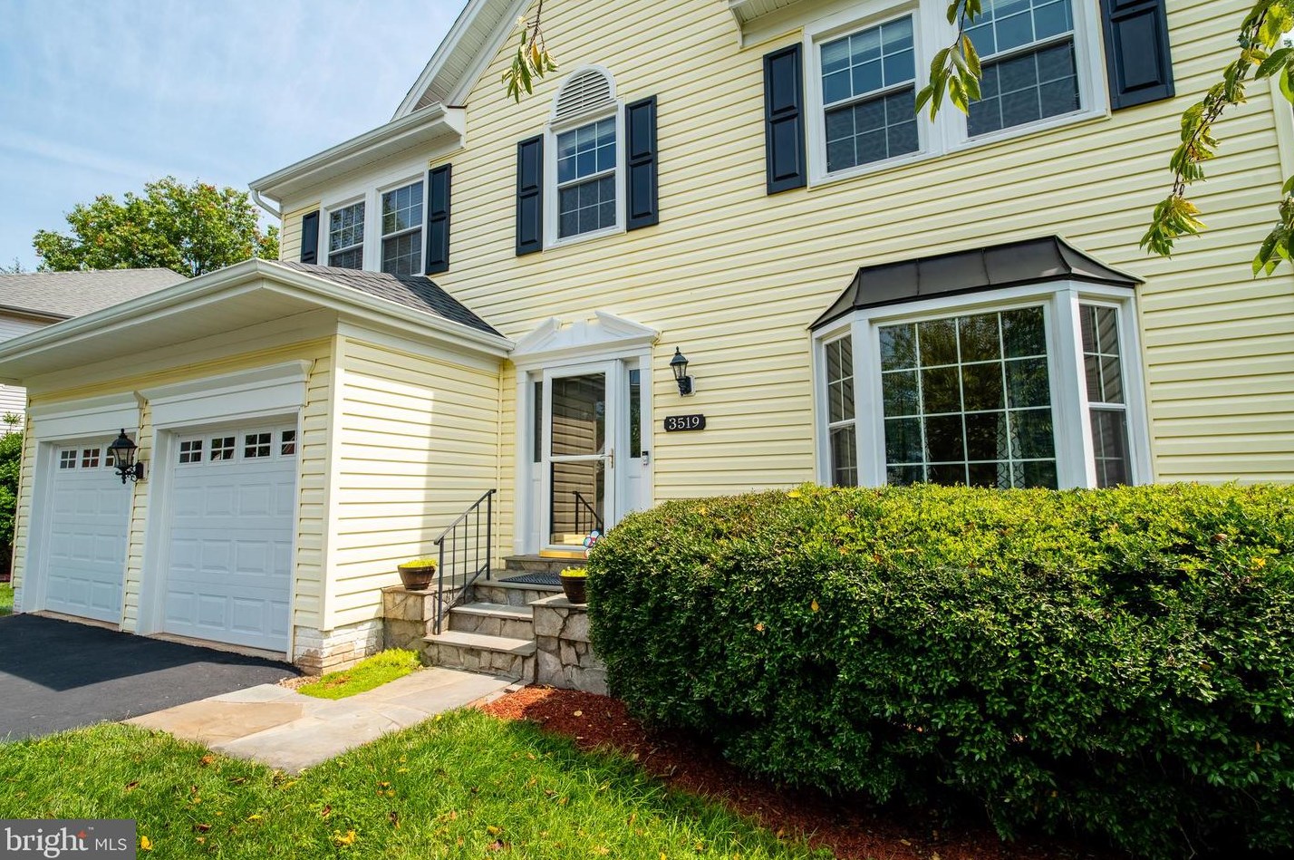 3519 Armfield Farm Dr, Fairfax, VA 20151-3351