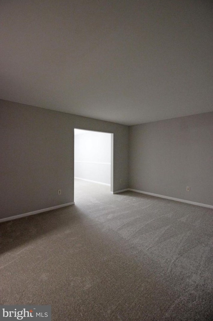 8310 Terra Grande Ave, Springfield, VA 22153