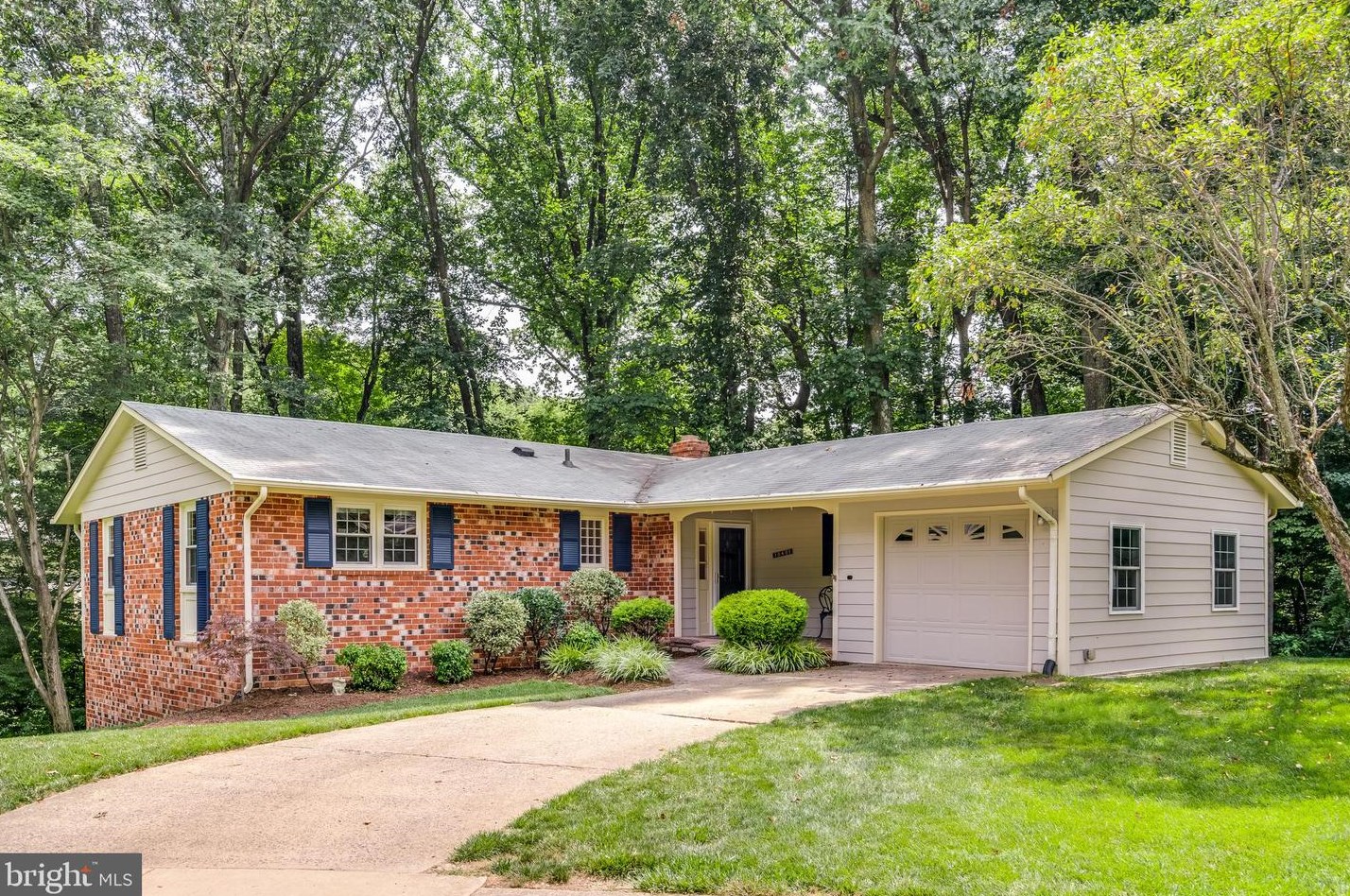 10401 Ashcroft Way, Fairfax, VA 22032-2603