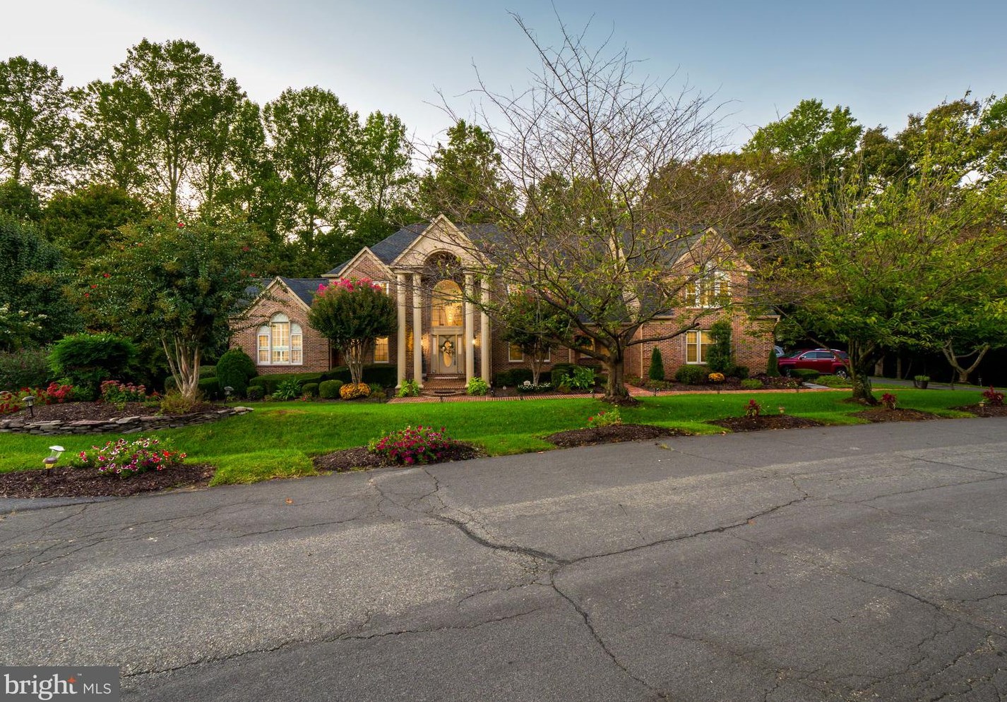 5806 Fairview Woods Dr, Fairfax, VA 22039-1400