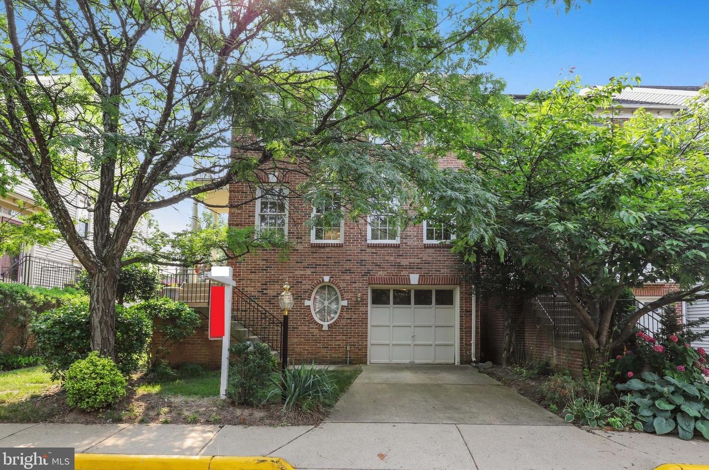 2019 Meadow Springs Dr, Vienna, VA 22182-3769