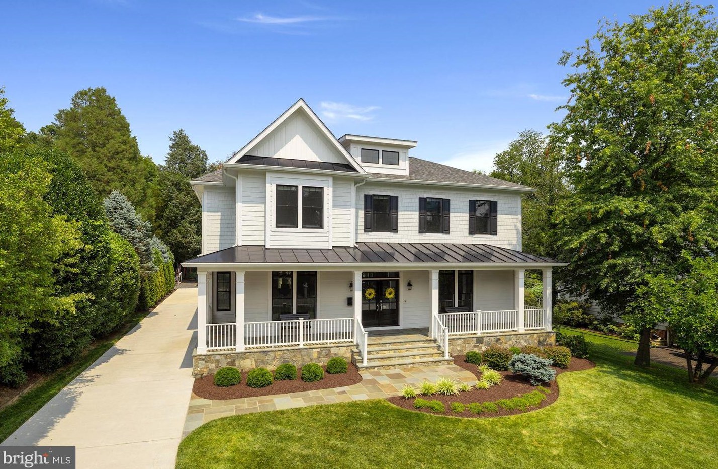 705 Hillcrest Dr, Vienna, VA 22180-6367