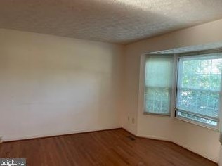 13346 Burkitts Rd, Fairfax, VA 22033