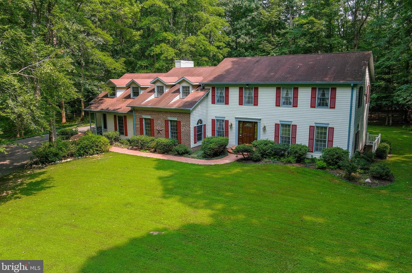 11600 Springtime Ln, Fairfax, VA 22039-2108