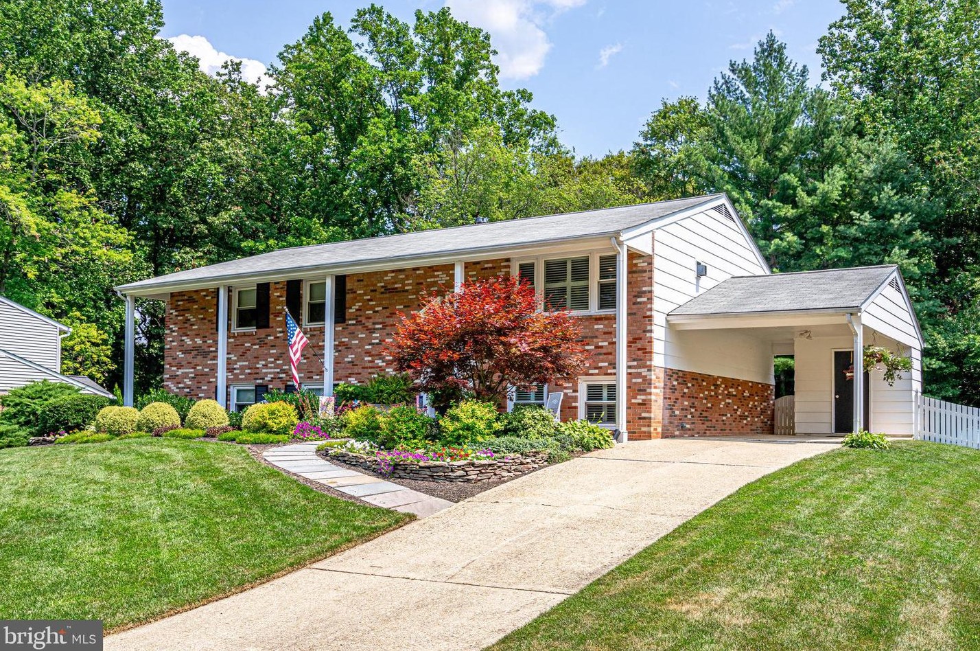 8713 Kerry Ln, Springfield, VA 22152