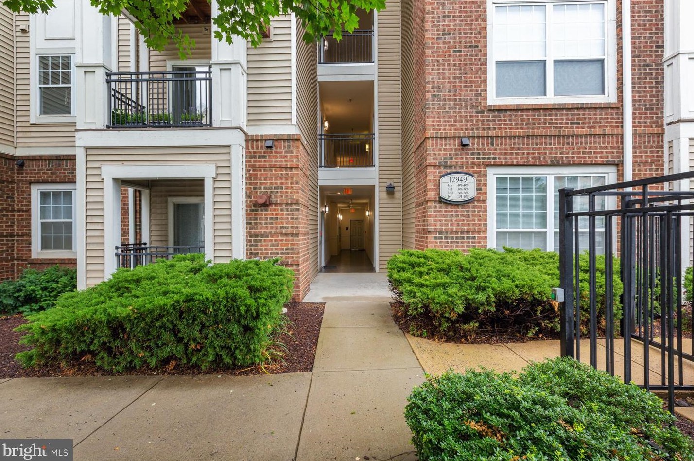 12949 Centre Park Cir #405, Herndon, VA 20171