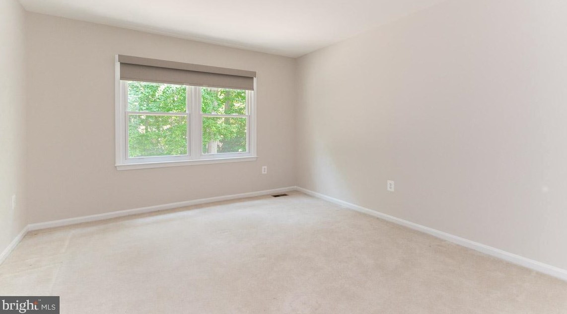 2825 Center Ridge Dr, Vienna VA  22124-1440 exterior