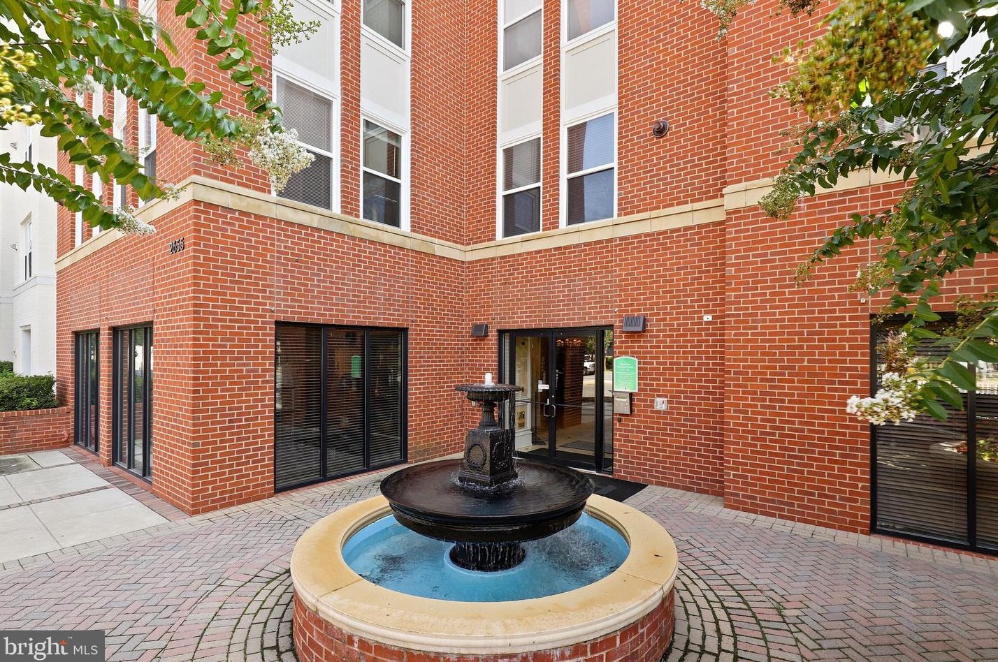 2655 Prosperity Ave, Fairfax VA  22031-4906 exterior