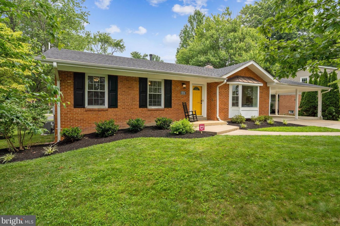 8714 Westwood Dr, Vienna, VA 22182-2351