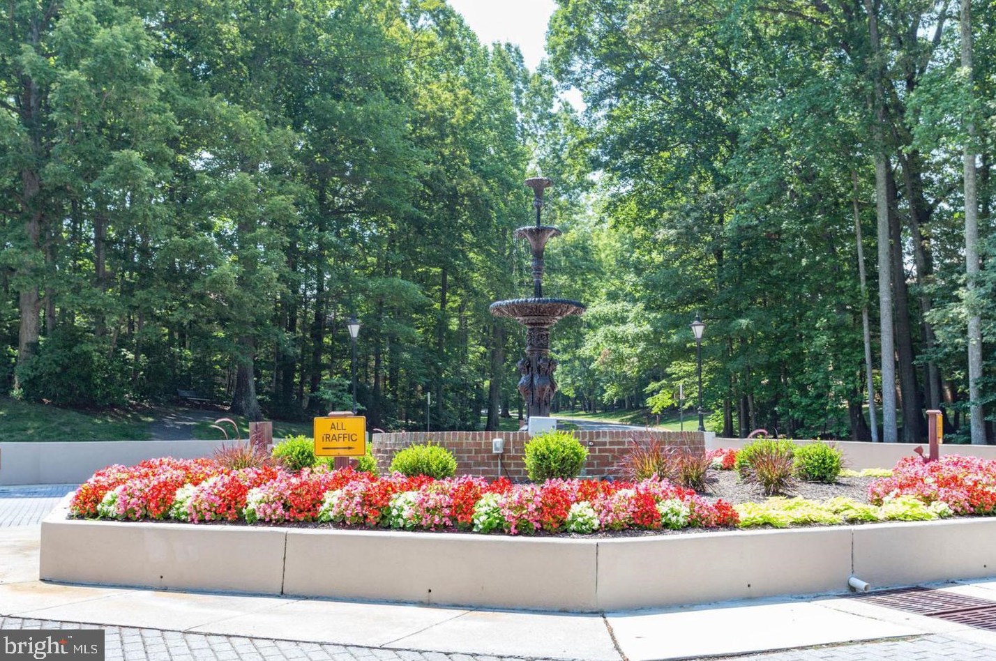 5831 Cove Landing Rd #202, Springfield, VA 22015