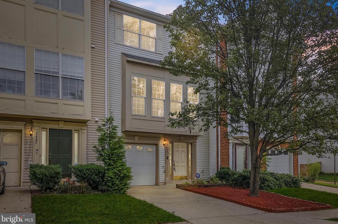 2487 Wheat Meadow Cir, Herndon, VA 20171