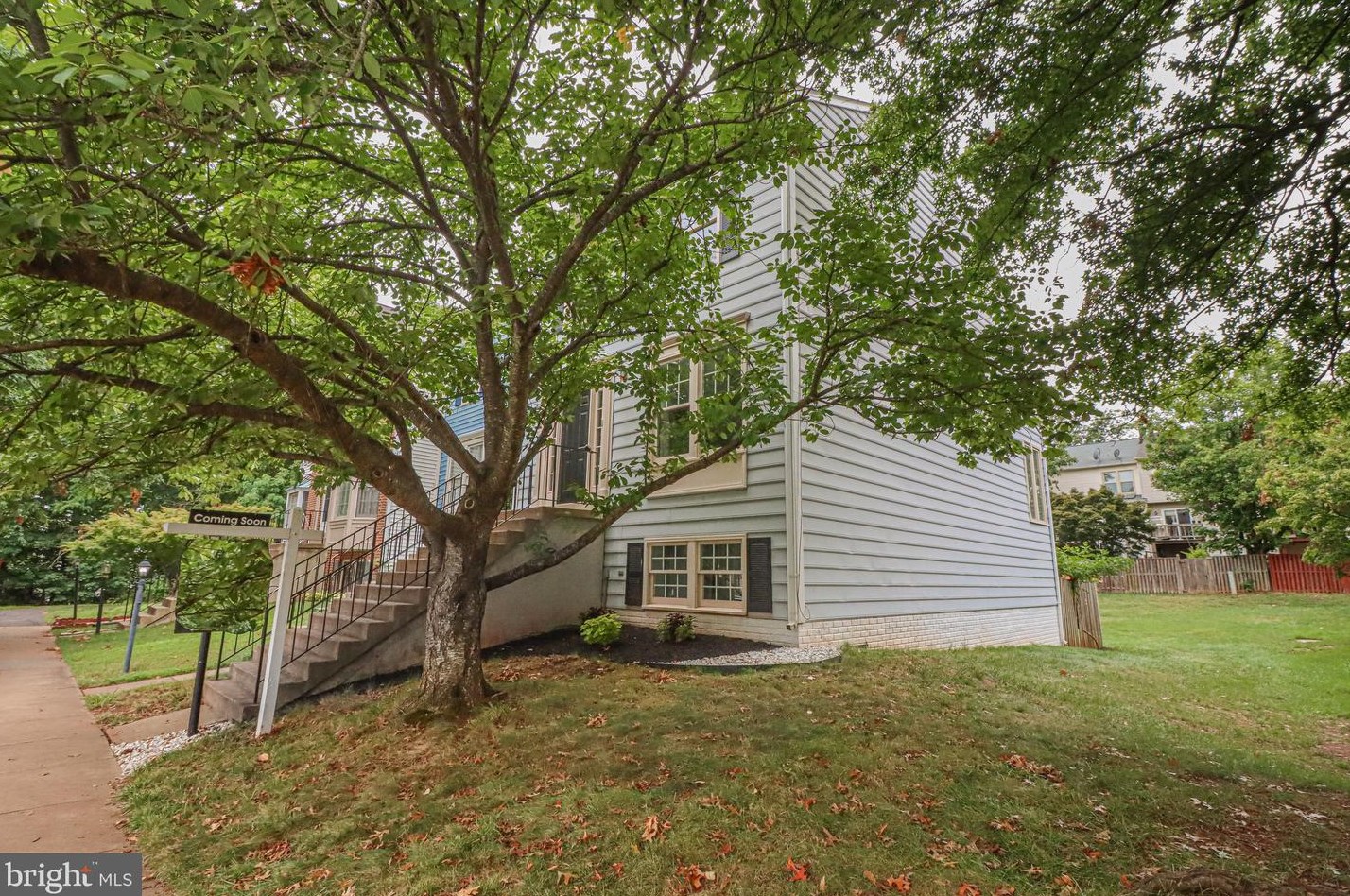 14517 Battery Ridge Ln, Centreville, VA 20120-2882