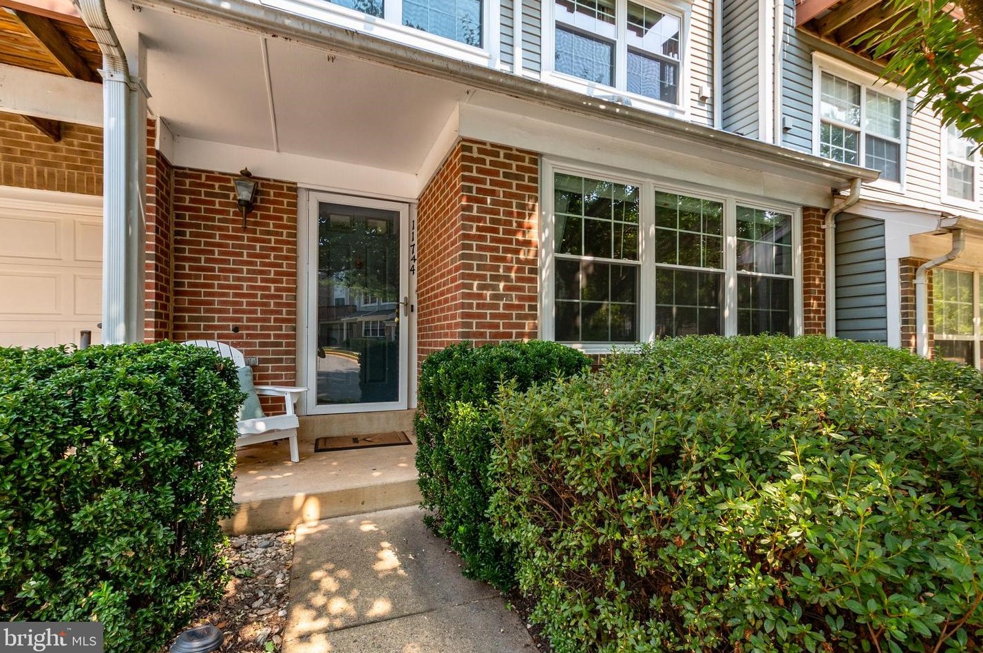 11744 Rockaway Ln, Fairfax, VA 22030-7965