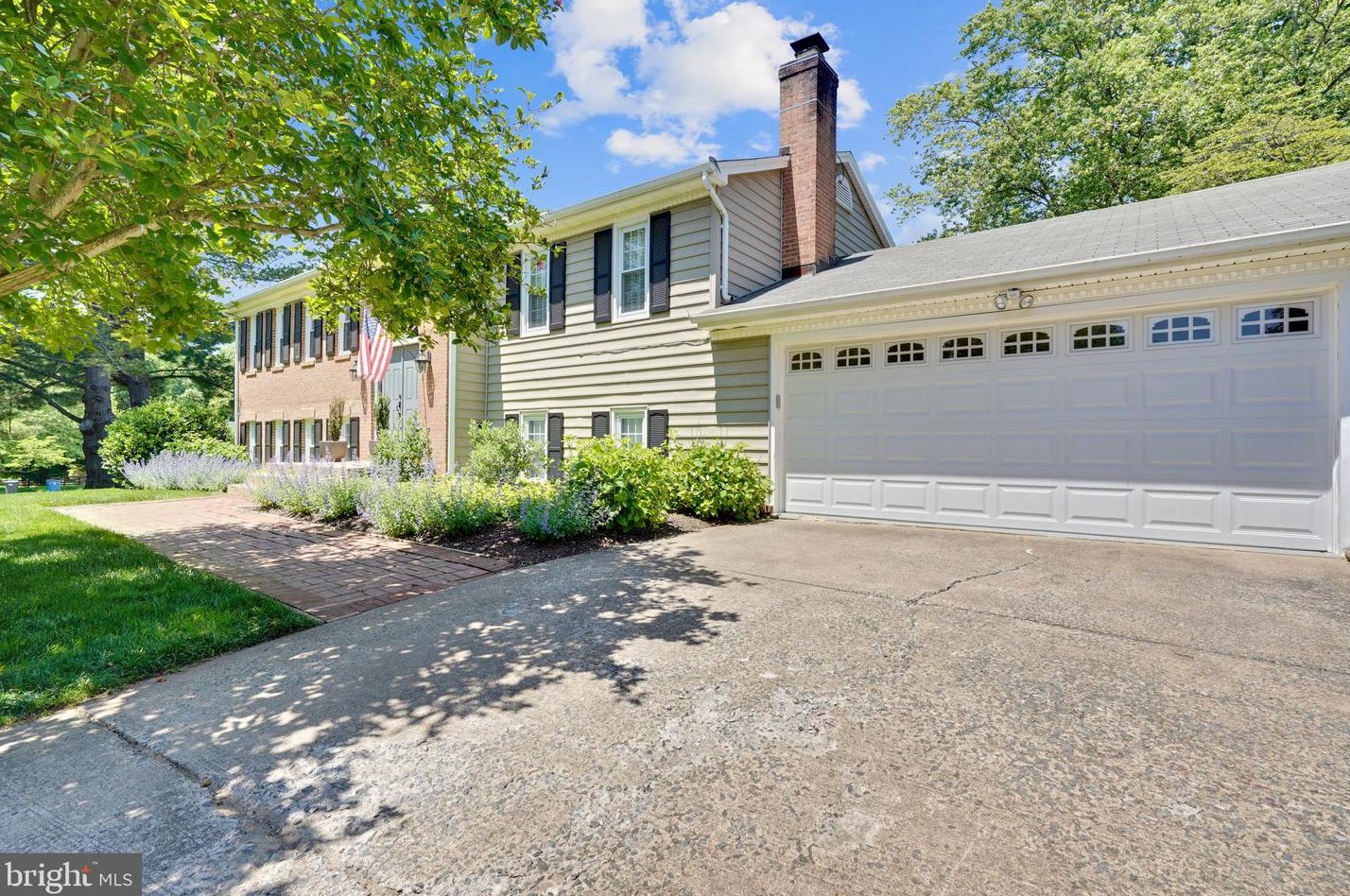 1888 Cold Creek Ct, Vienna, VA 22182-1806