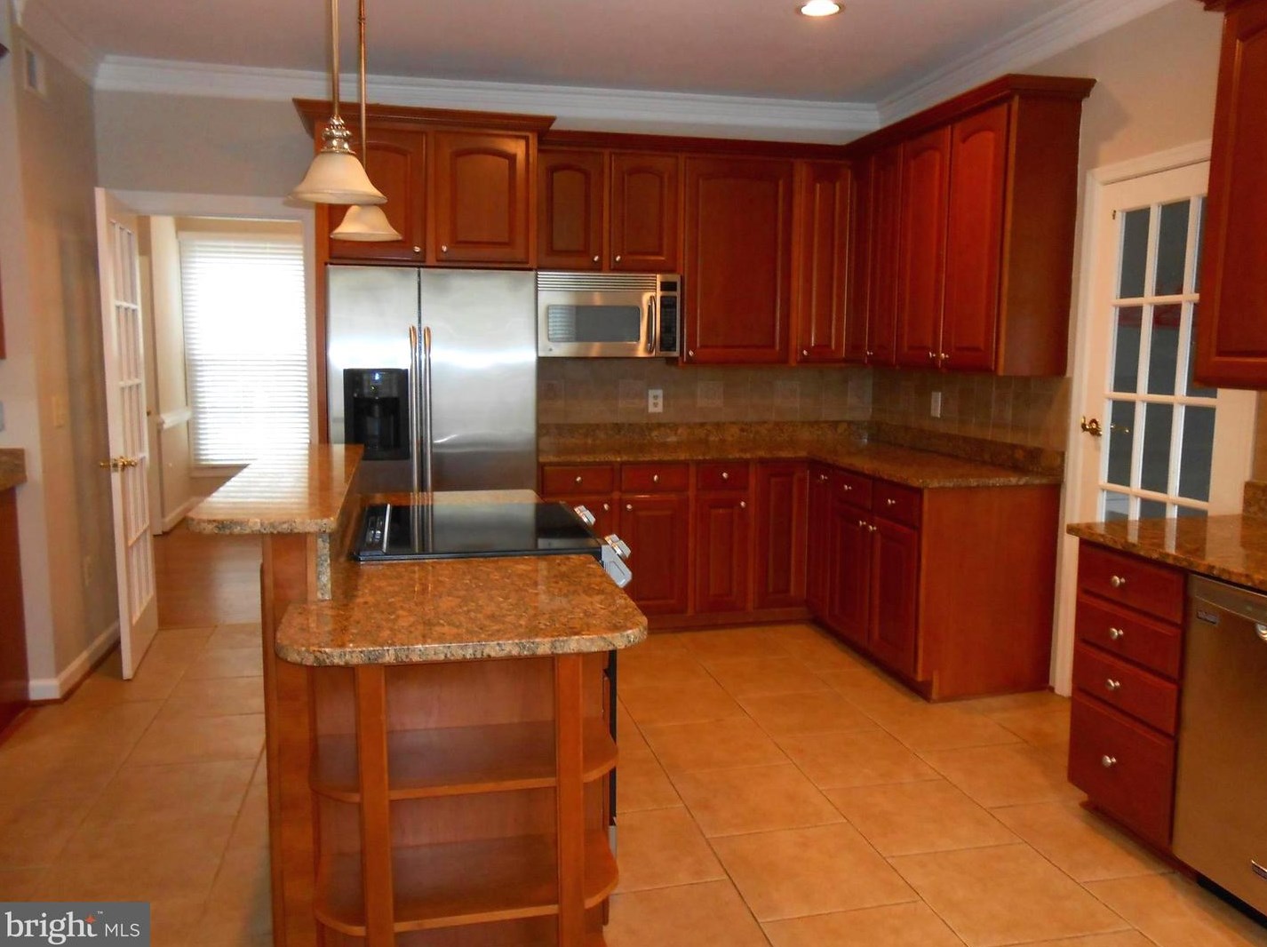 405 Roland St, Vienna VA  22180-6230 exterior