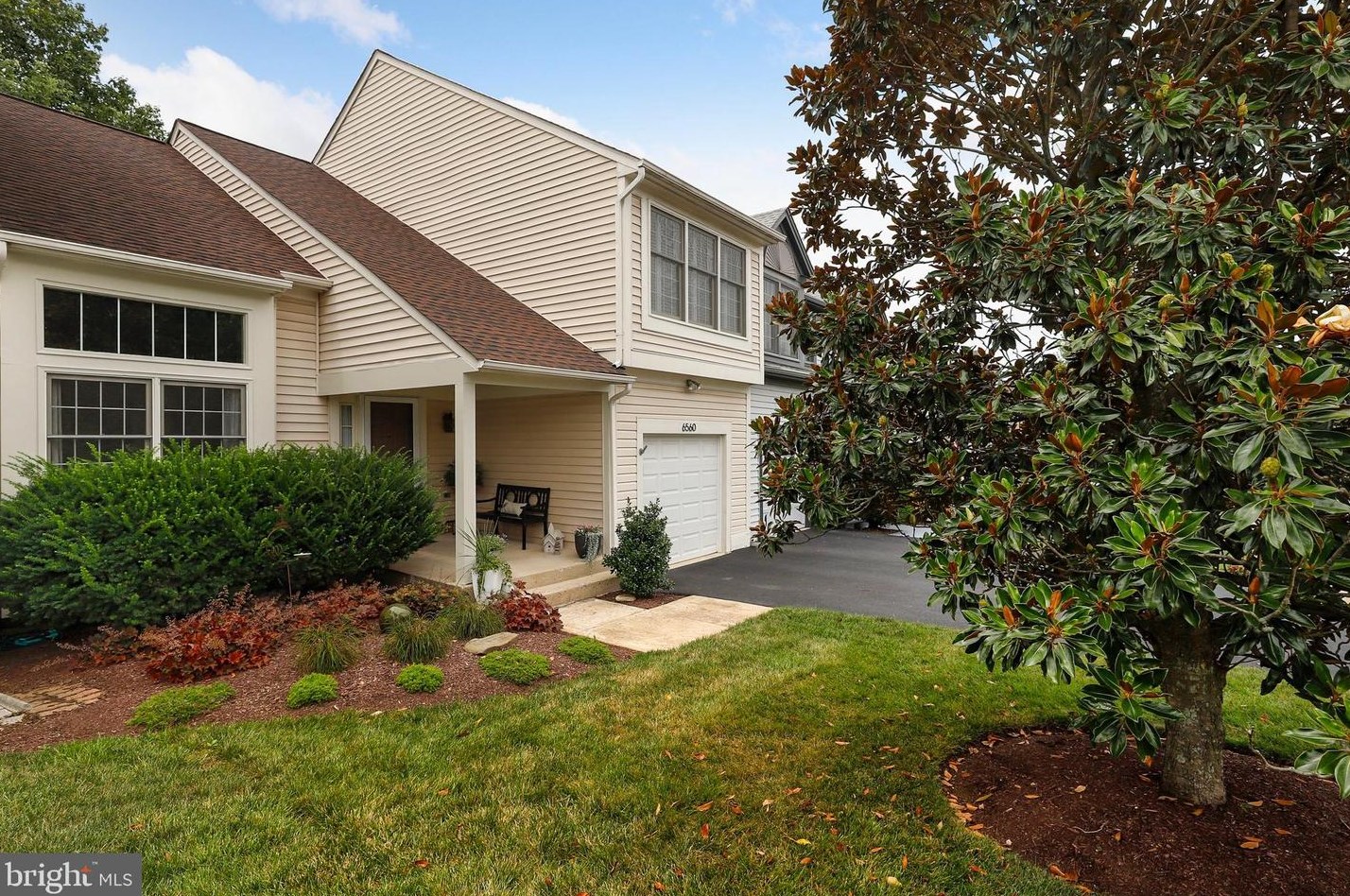 6560 Palisades Dr, Centreville, VA 20121-3809