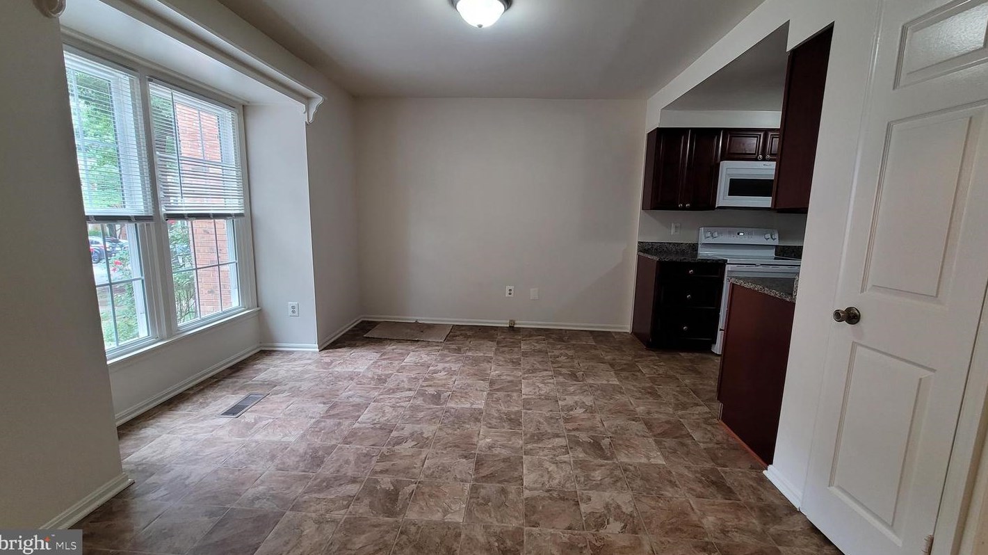 7915 Birchtree Ct, Springfield, VA 22152