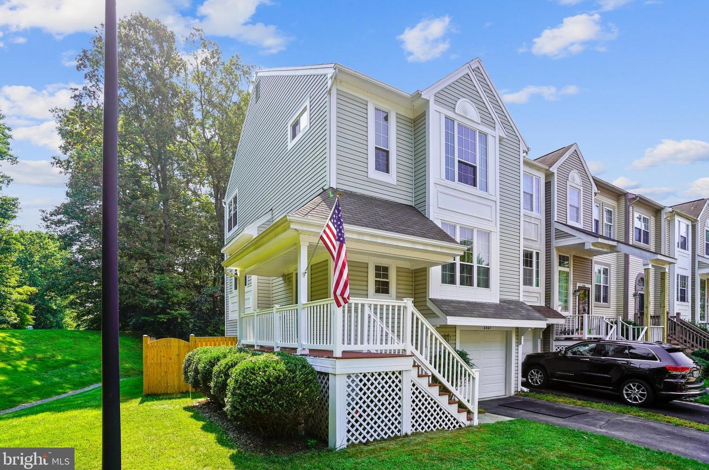 8301 Southern Oaks Ct, Lorton, VA 22079