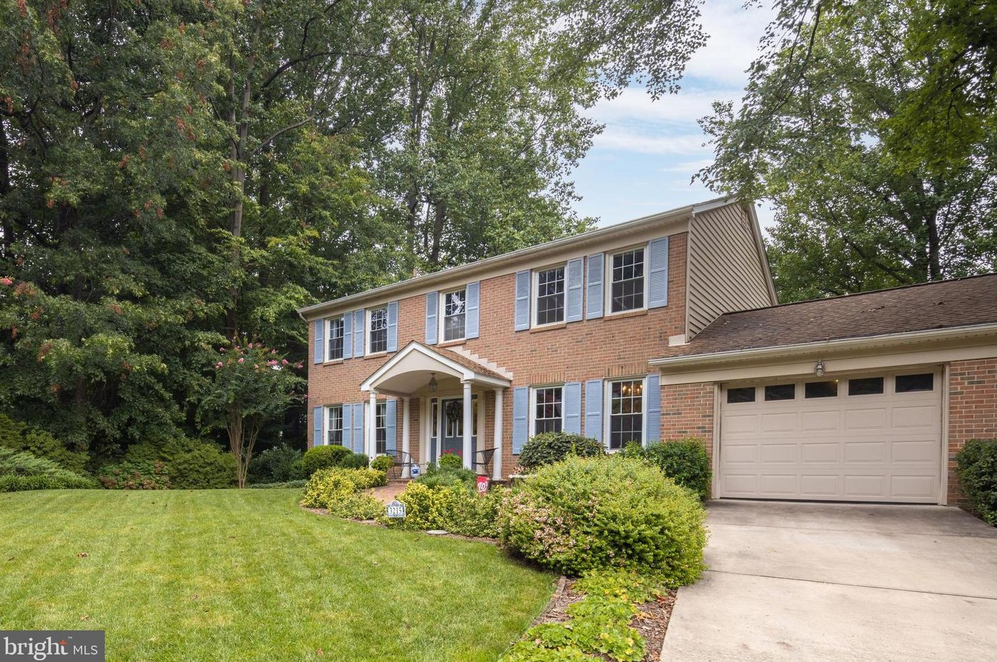 3215 Prince William Dr, Fairfax, VA 22031-3019