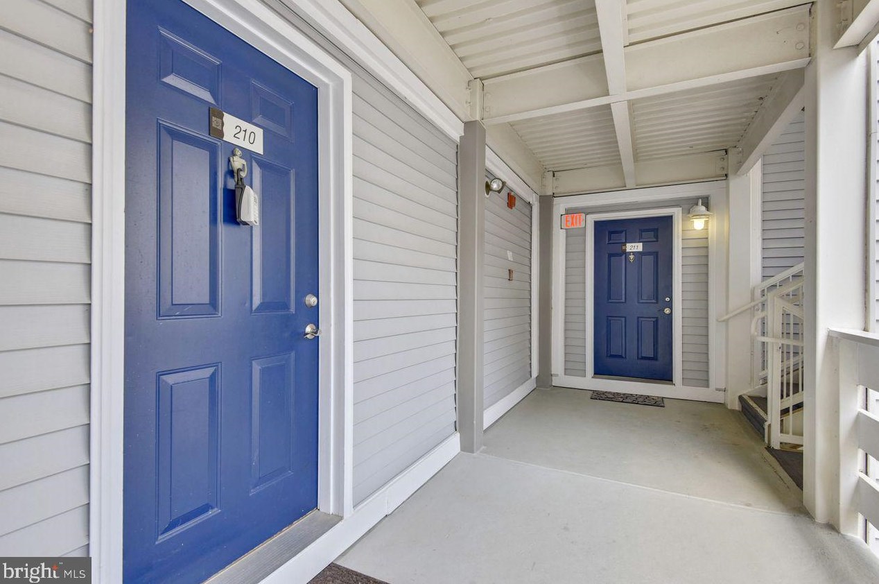 10300 Appalachian Cir #210, Vienna, VA 22124