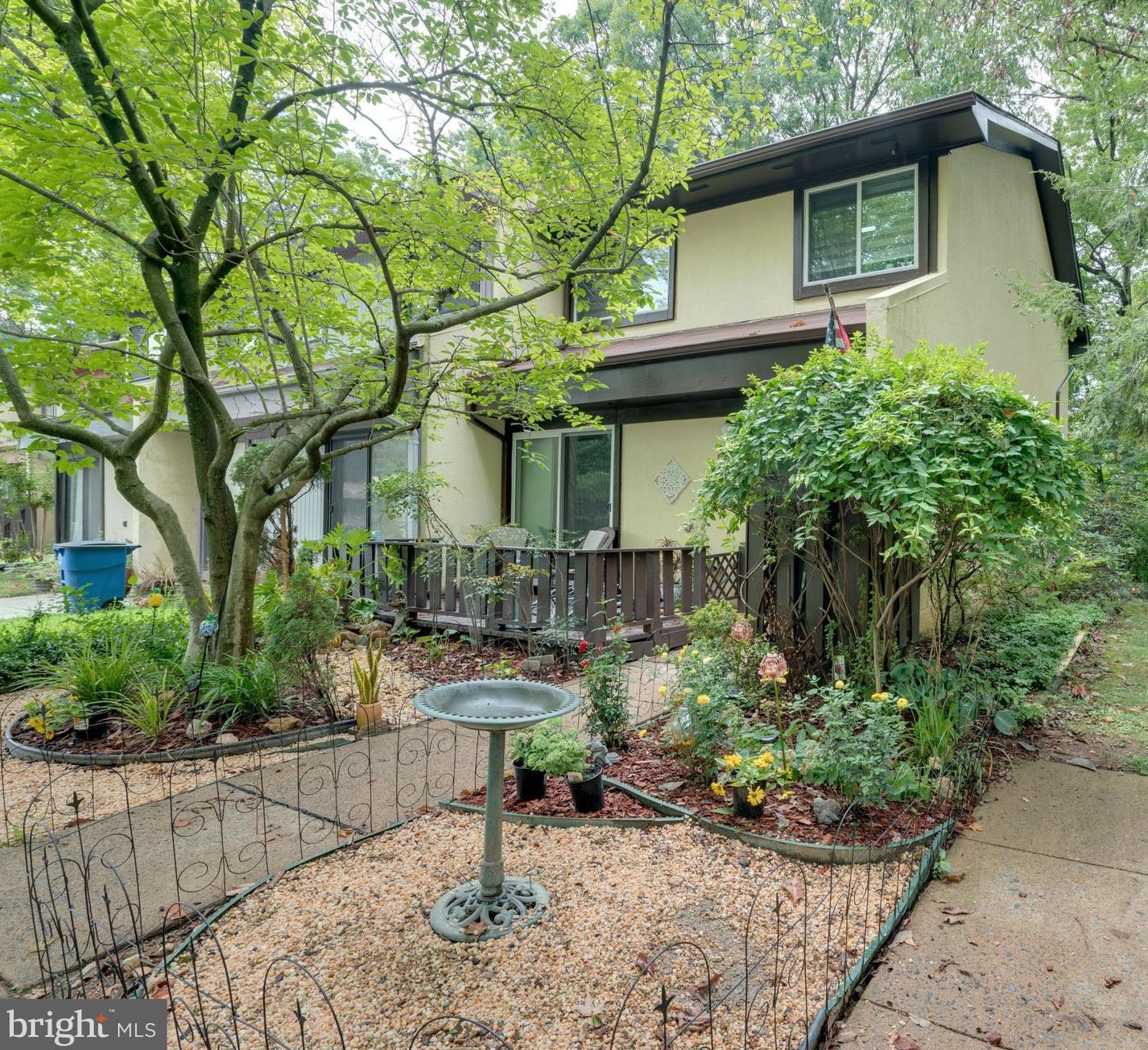 2132 Cartwright Pl, Herndon, VA 20191