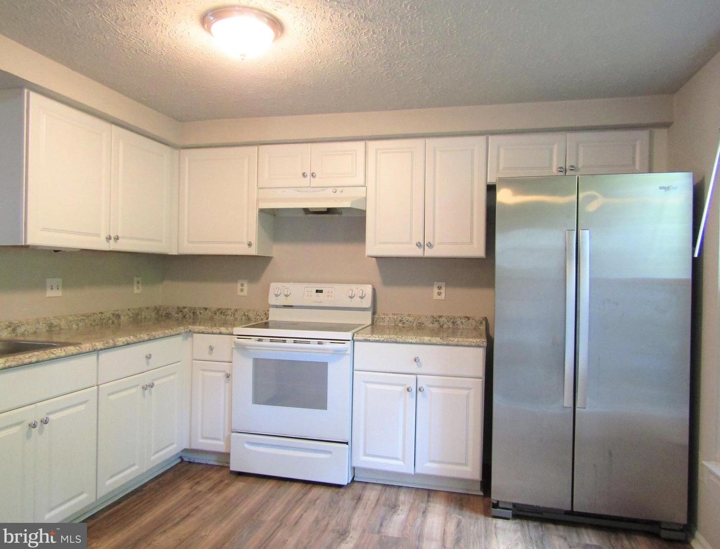 9141 Blarney Stone Dr, Springfield, VA 22152