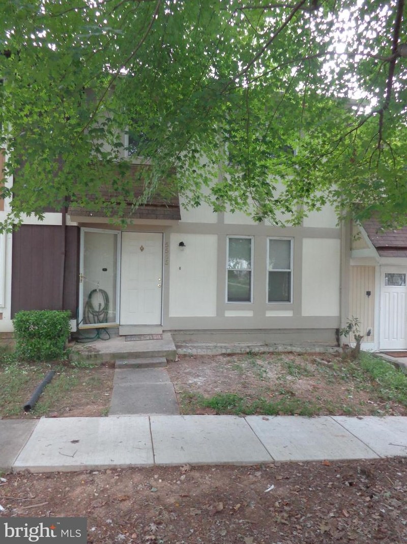 5565 Peppercorn Dr, Springfield, VA 22015