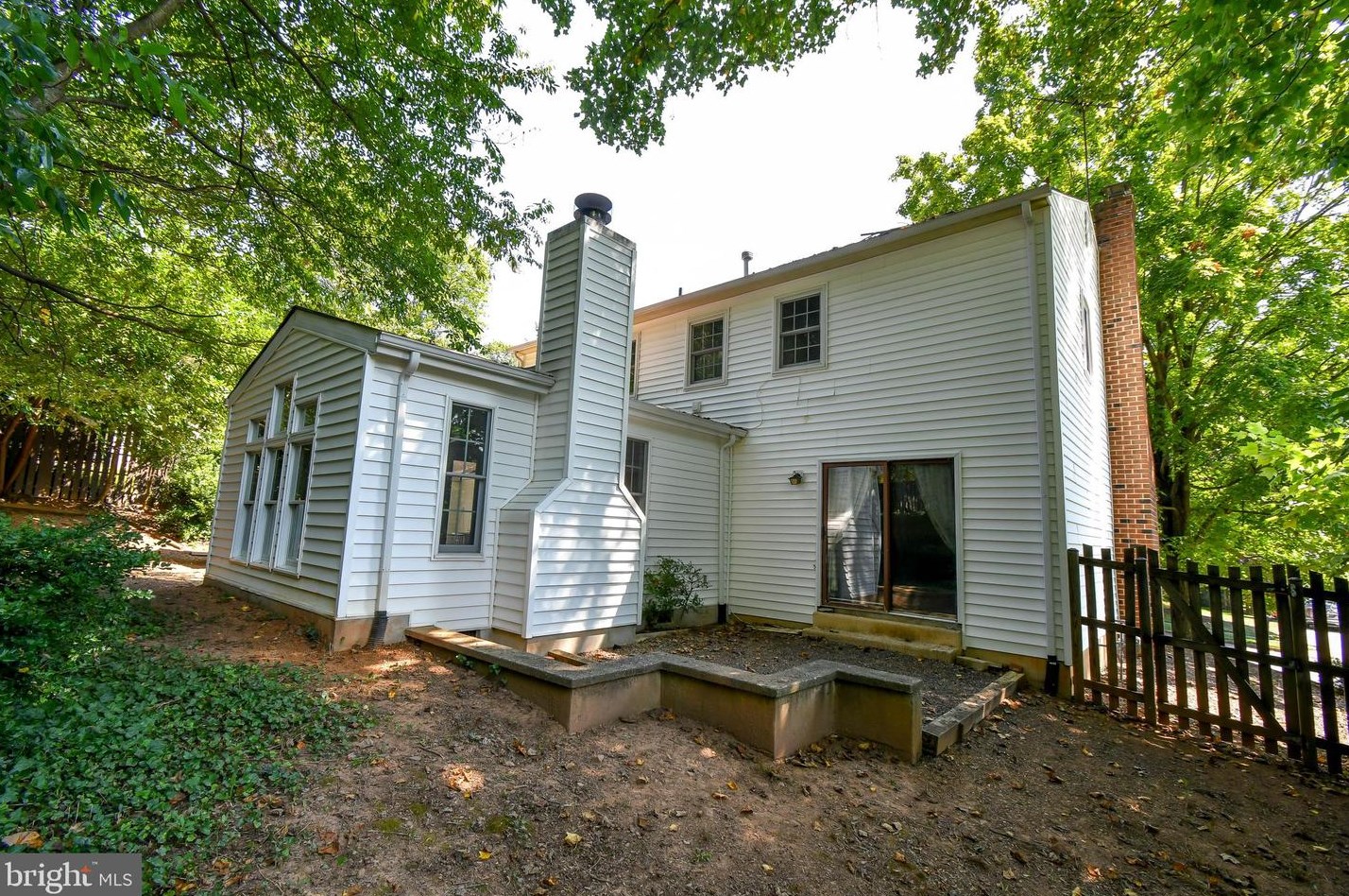 9626 Podium Dr, Vienna, VA 22182-3336