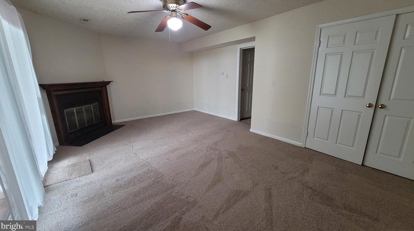 6719 Sunset Woods Ct, Springfield, VA 22015