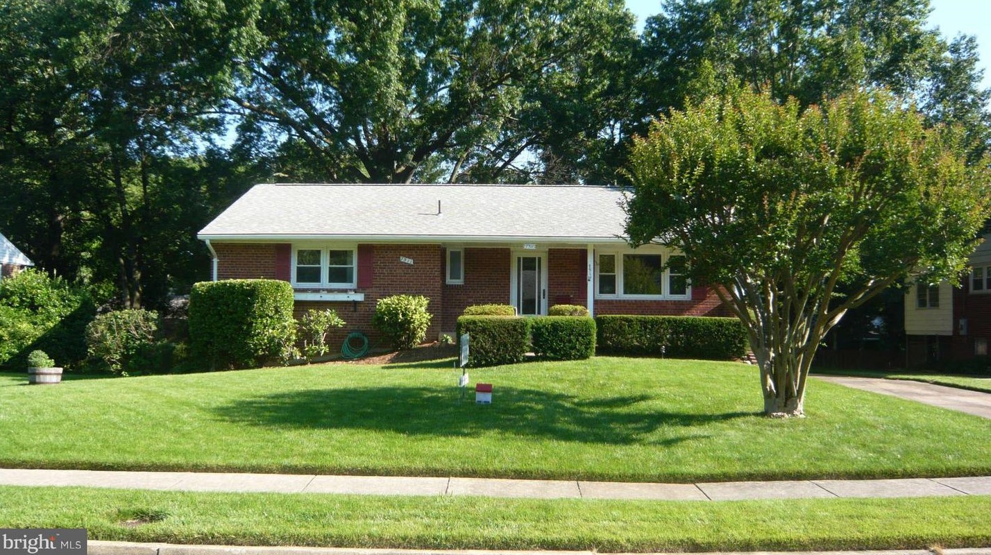 7511 Inzer St, Springfield, VA 22151