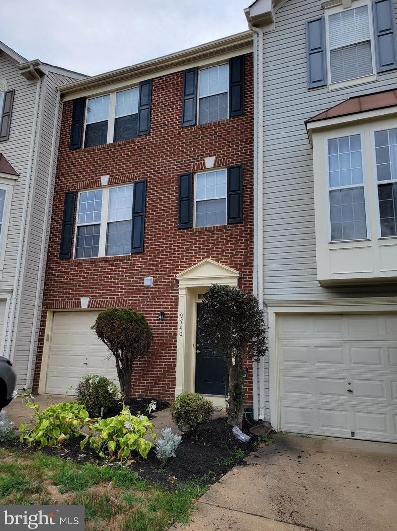 9740 Plaskett Forest Ln, Lorton, VA 22079