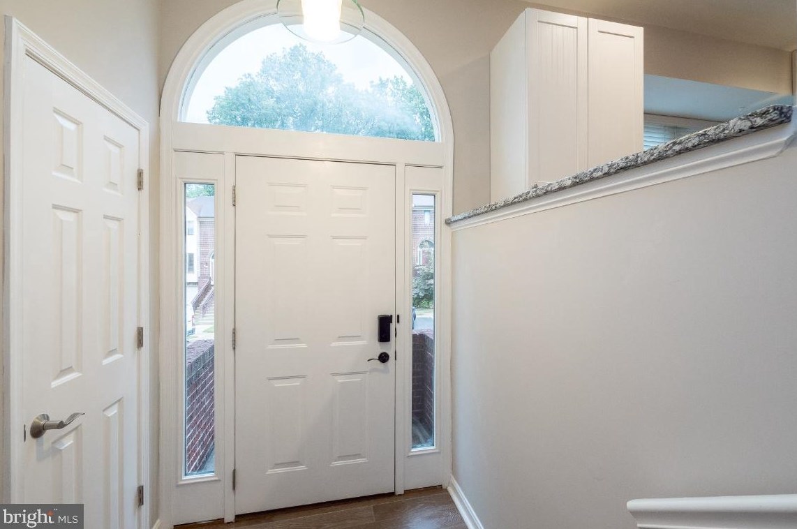 6616 Westbury Oaks Ct, Springfield, VA 22152