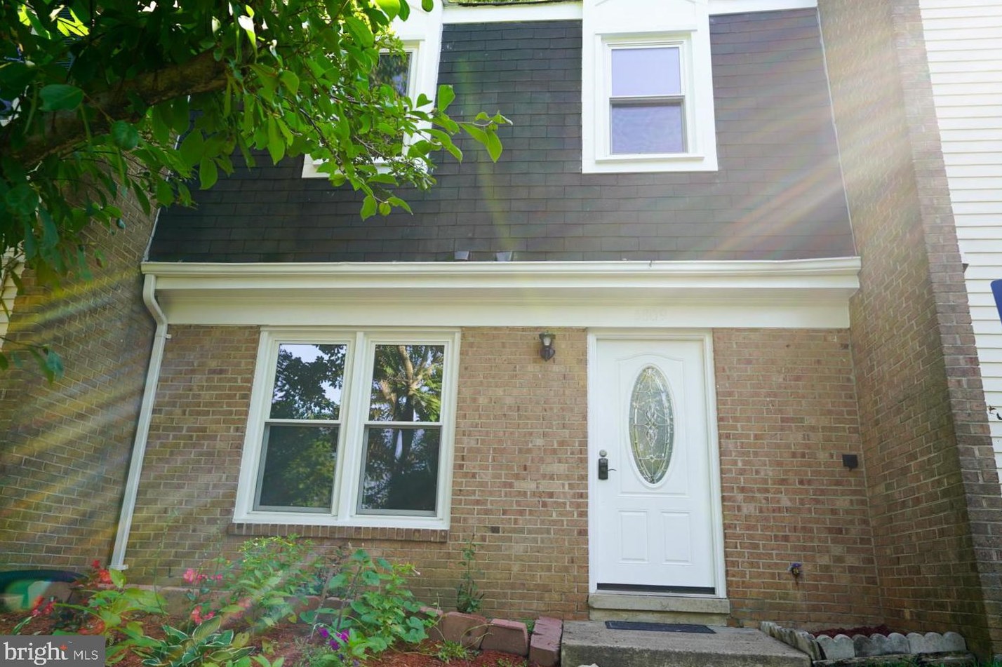 5809 Burke Manor Ct, Springfield, VA 22015