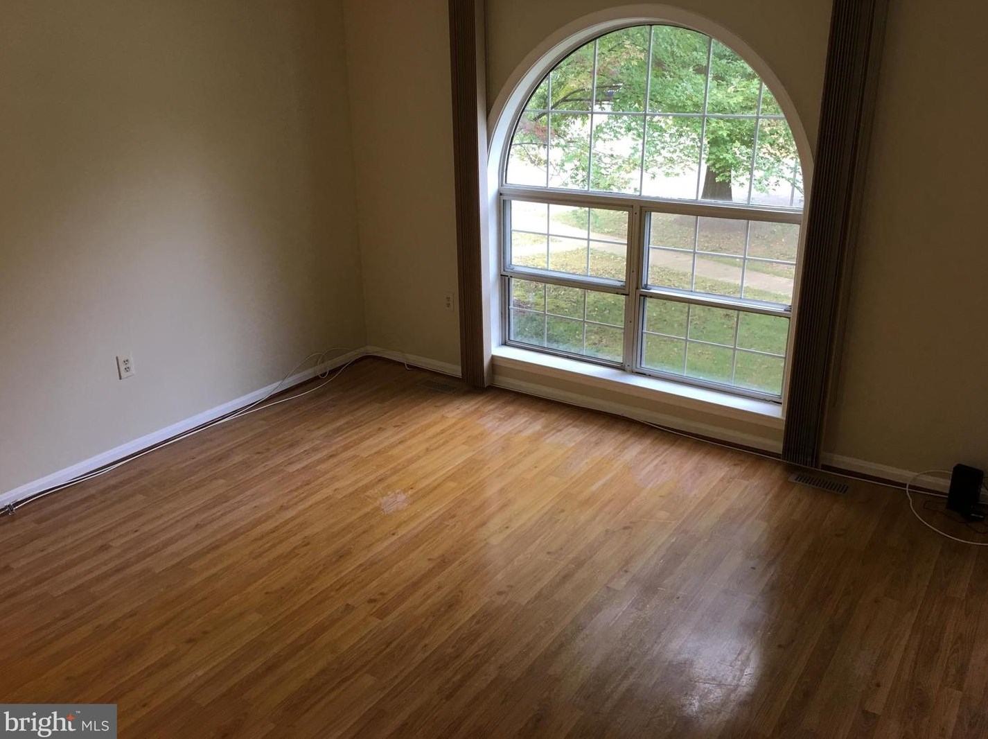 5717 Mason Bluff Dr, Springfield VA  22015-3145 exterior
