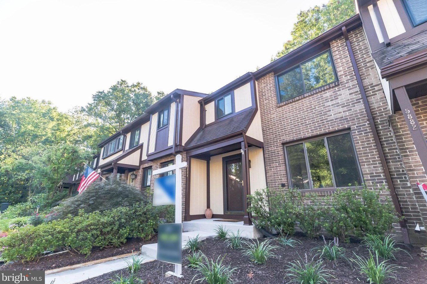 5884 Jacksons Oak Ct, Springfield, VA 22015