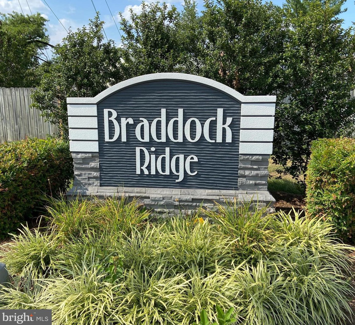 5480 Braddock Ridge Dr, Centreville, VA 20120-1698