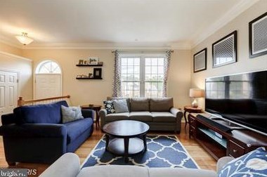 8021 Readington Ct, Springfield, VA 22152